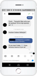 Atendimento via messenger.